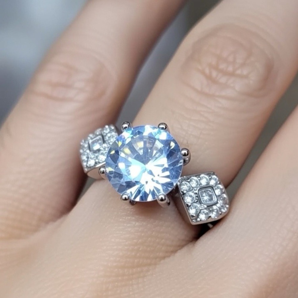 Swarovski Round Cut Sparkling Engagement Ring Silver Tone Size 5.25
